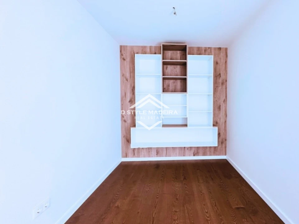 Apartamento T2 para Venda em Caniço Foto 8