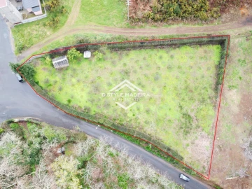 Terreno para Venda em Arco da Calheta