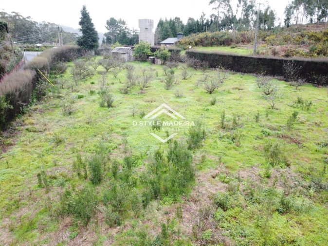 Terreno para Venda em Arco da Calheta Foto 6