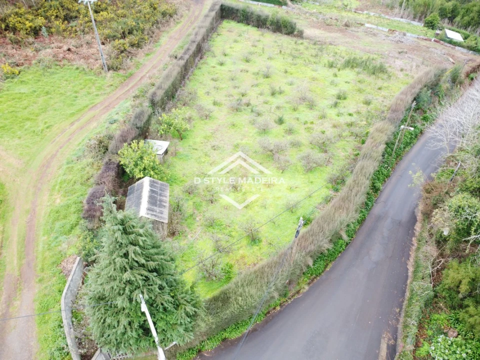 Terreno para Venda em Arco da Calheta Foto 14