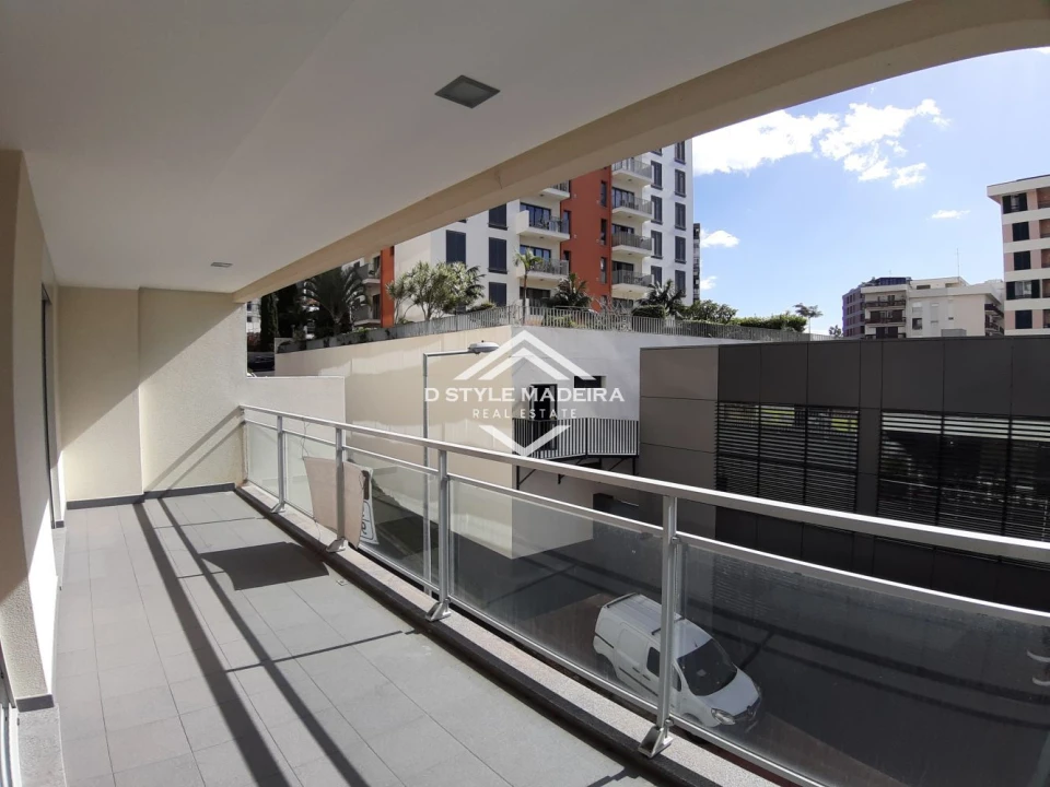 Apartamento T3 para Venda em São Martinho Foto 5