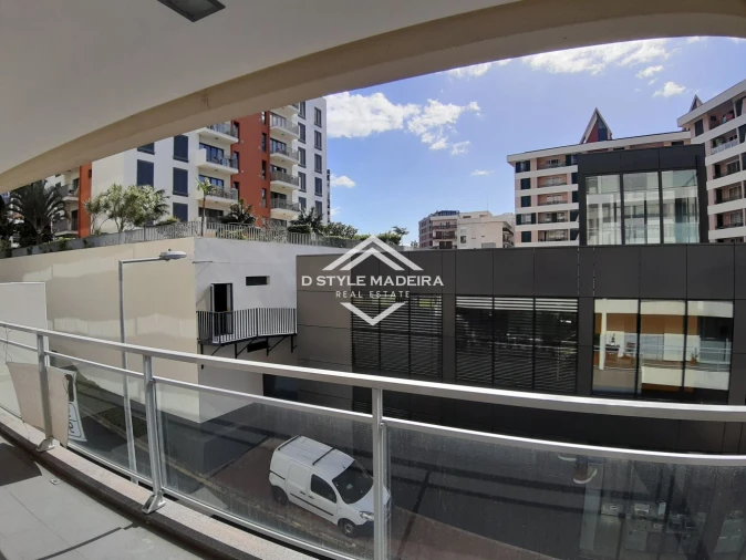 Apartamento T3 para Venda em São Martinho Foto 18