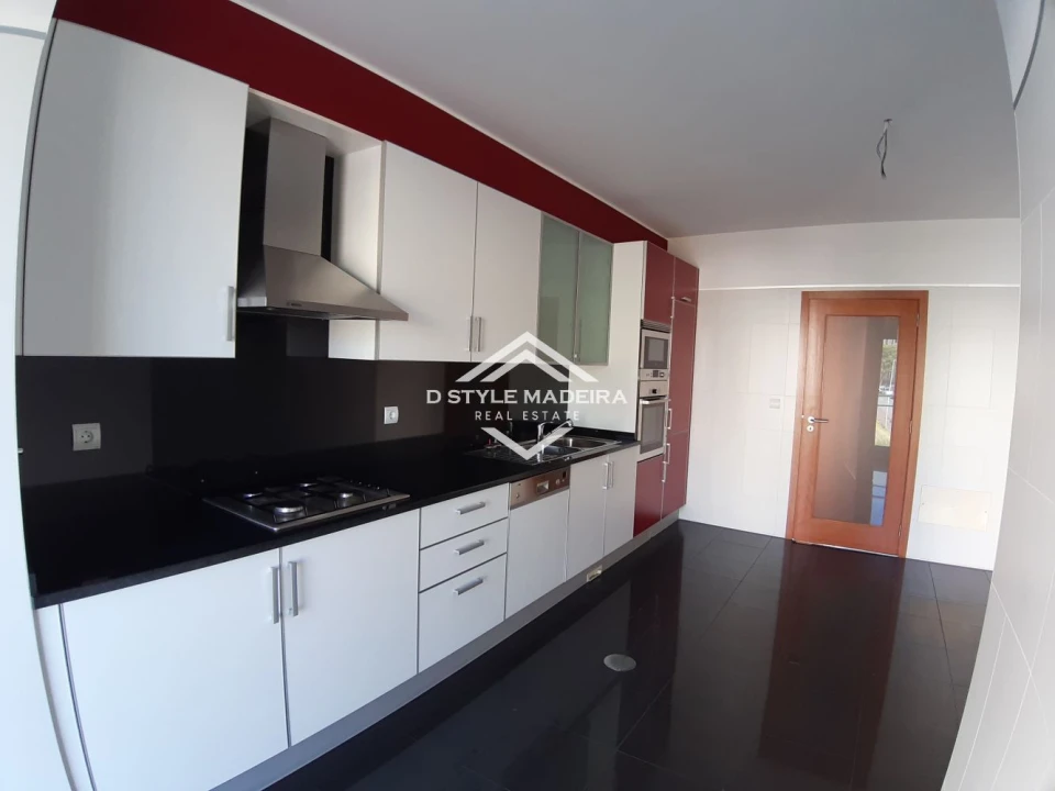 Apartamento T3 para Venda em São Martinho Foto 9