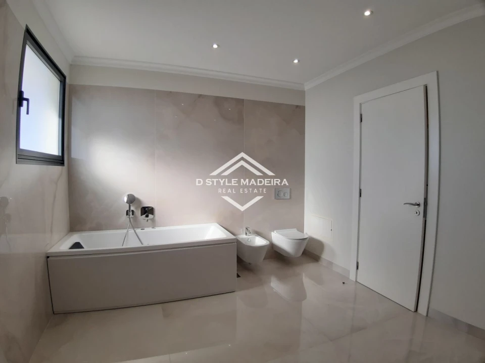 Moradia T3 para Venda em São Martinho Foto 39