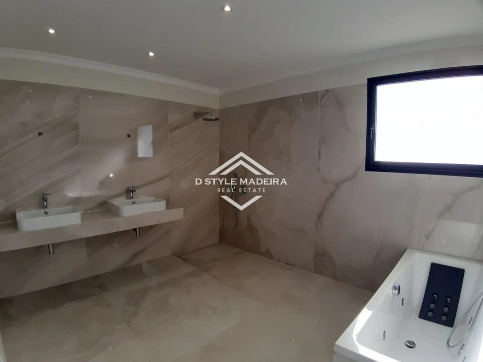 Moradia T3 para Venda em São Martinho Foto 38