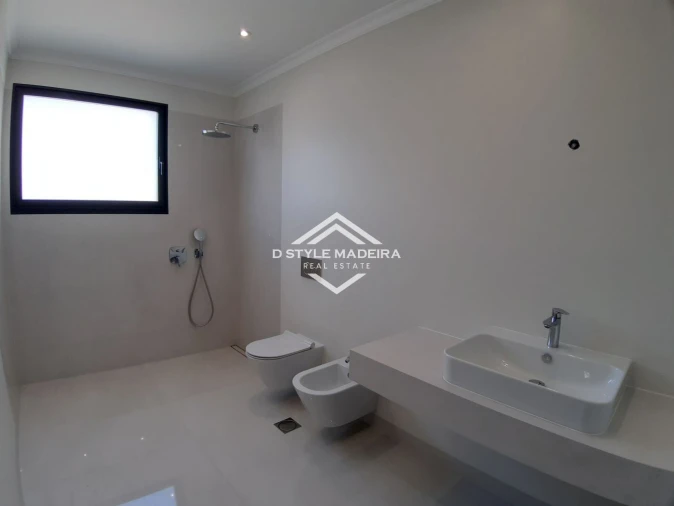 Moradia T3 para Venda em São Martinho Foto 27