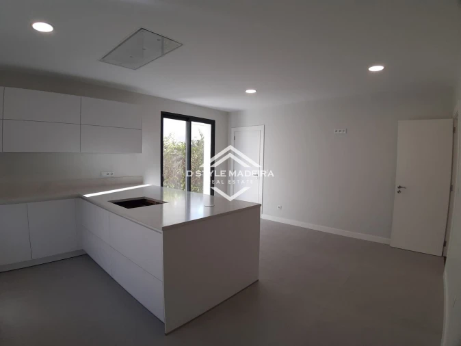 Moradia T3 para Venda em São Martinho Foto 16