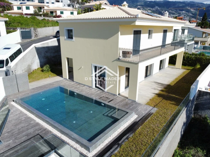 Moradia T3 para Venda em São Martinho Foto 2