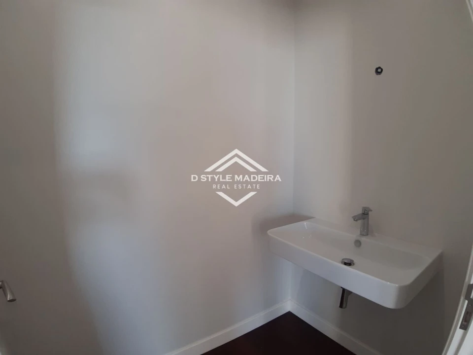 Moradia T3 para Venda em São Martinho Foto 13