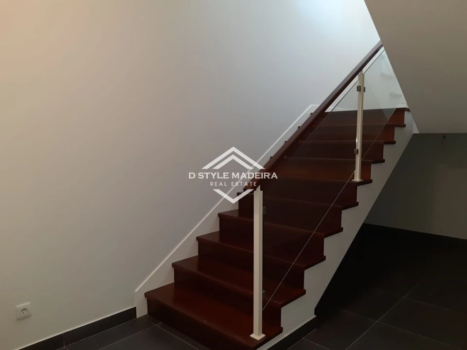 Moradia T3 para Venda em São Martinho Foto 11