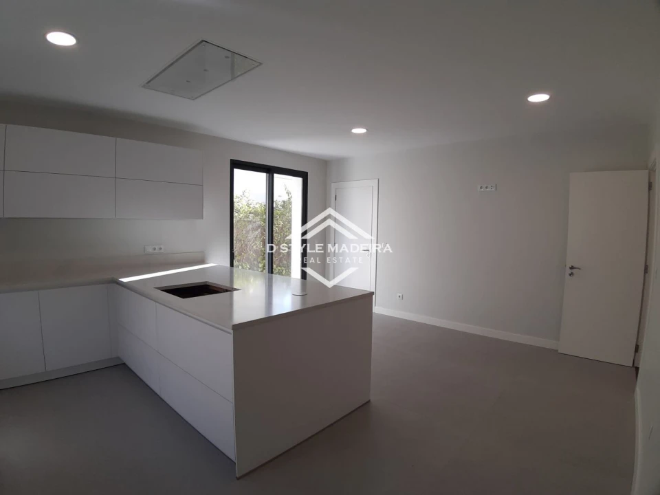 Moradia T3 para Venda em São Martinho Foto 16