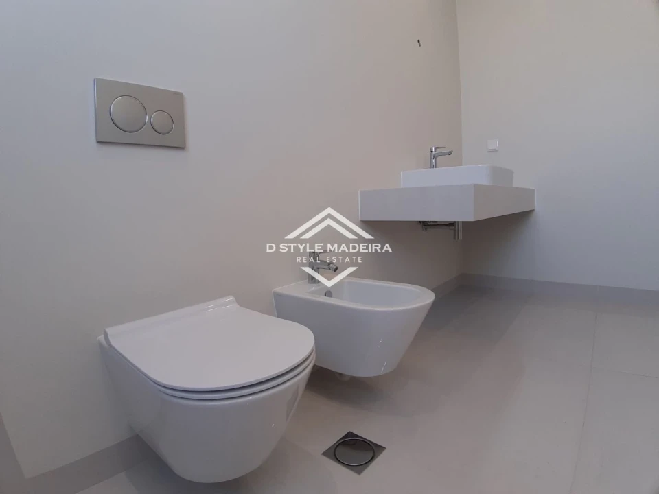 Moradia T3 para Venda em São Martinho Foto 28