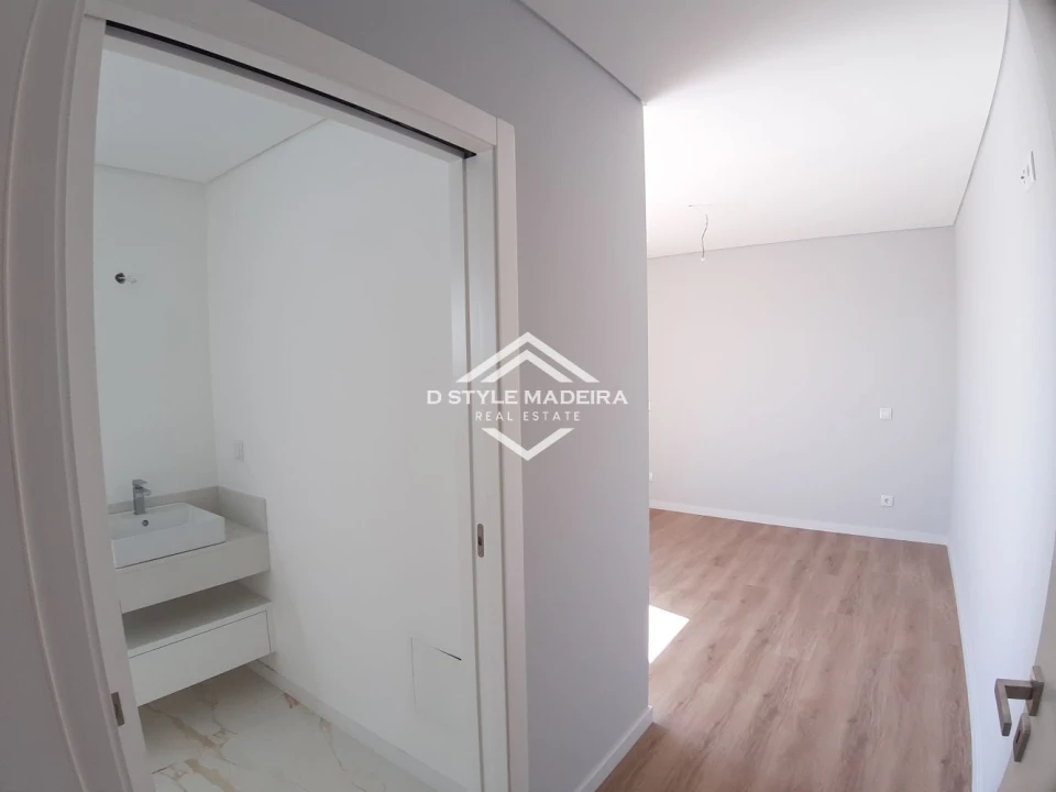 Apartamento T2 para Venda em Santo Antonio Foto 22