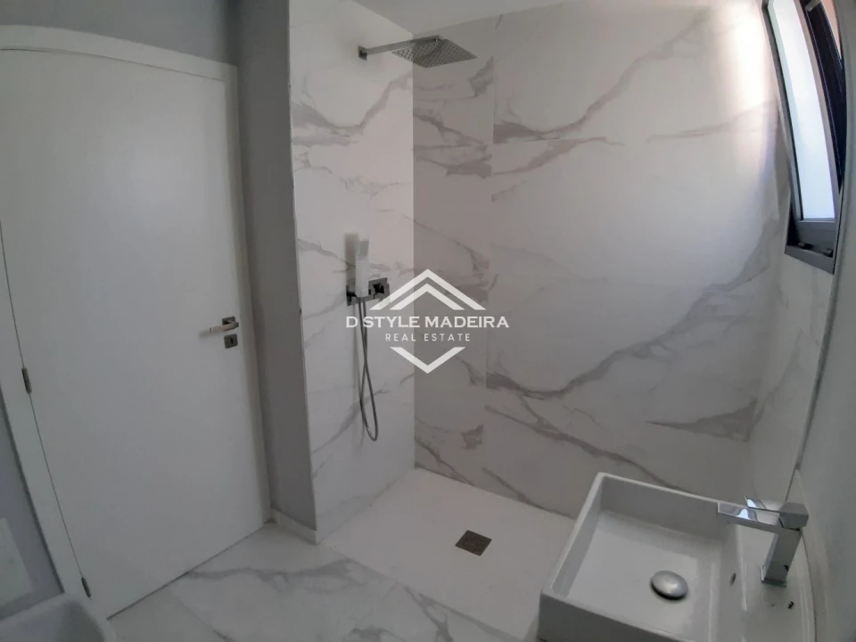 Apartamento T2 para Venda em Santo Antonio Foto 16