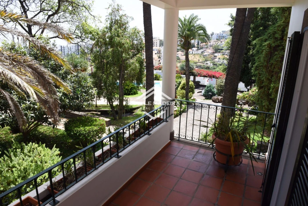 Moradia T6 para Venda em Santo Antonio Foto 18