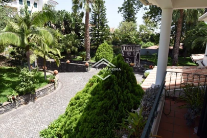 Moradia T6 para Venda em Santo Antonio