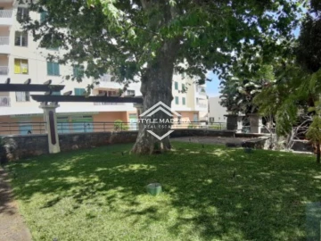 Moradia T6 para Venda em Santo Antonio