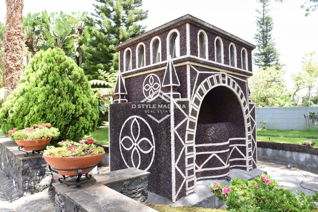 Moradia T6 para Venda em Santo Antonio Foto 7