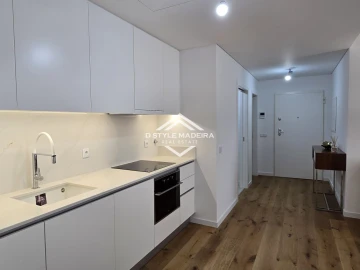 Apartamento T6 para Venda em Funchal (São Pedro)