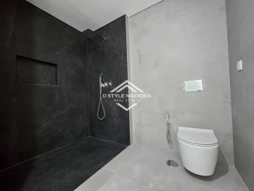 Apartamento T6 para Venda em Funchal (São Pedro)