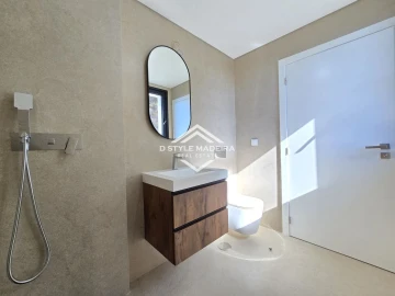 Apartamento T6 para Venda em Funchal (São Pedro)