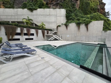 Apartamento T6 para Venda em Funchal (São Pedro)