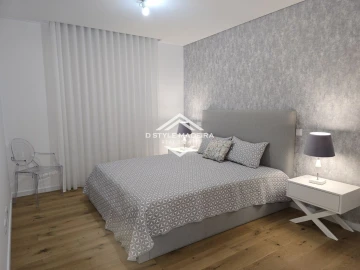 Apartamento T6 para Venda em Funchal (São Pedro)