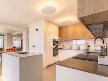 Apartamento T5 para Venda em São Martinho