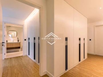 Apartamento T5 para Venda em São Martinho