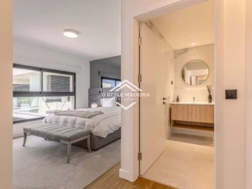 Apartamento T5 para Venda em São Martinho