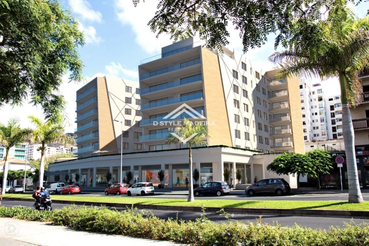 Apartamento T5 para Venda em São Martinho Foto 60