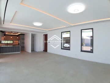 Moradia T3 para Venda em Arco da Calheta
