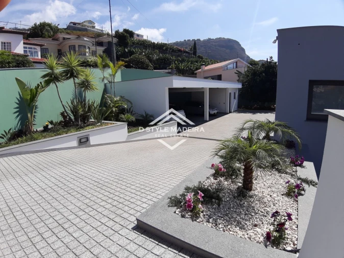 Moradia T3 para Venda em Arco da Calheta Foto 47