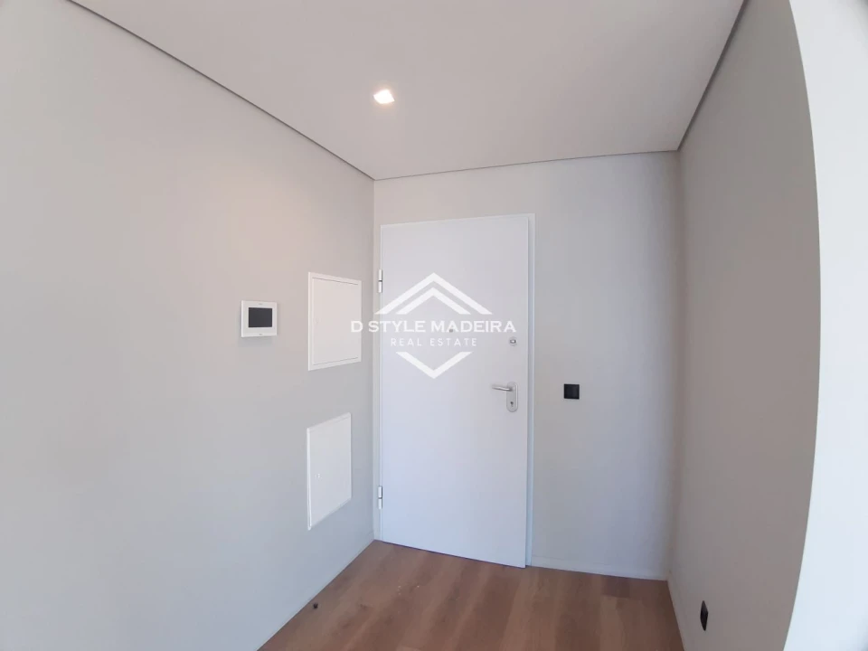 Apartamento T2 para Venda em São Martinho Foto 2