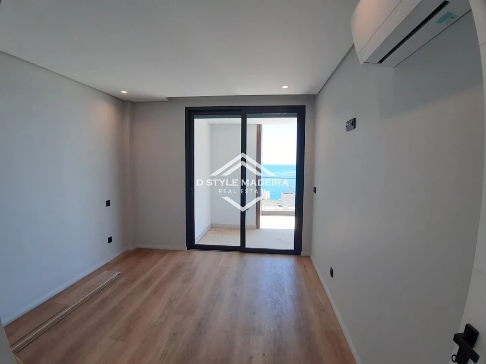 Apartamento T2 para Venda em São Martinho Foto 11