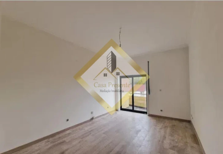 Apartamento T3 para Venda em Fiães Foto 4