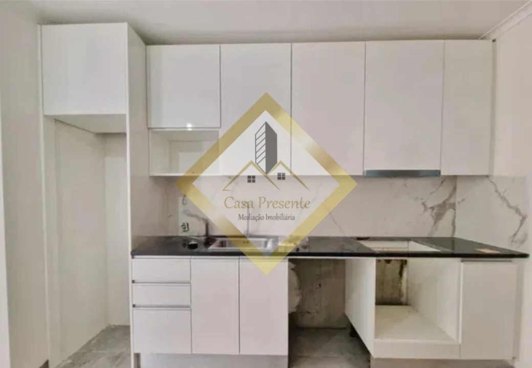 Apartamento T3 para Venda em Fiães Foto 1