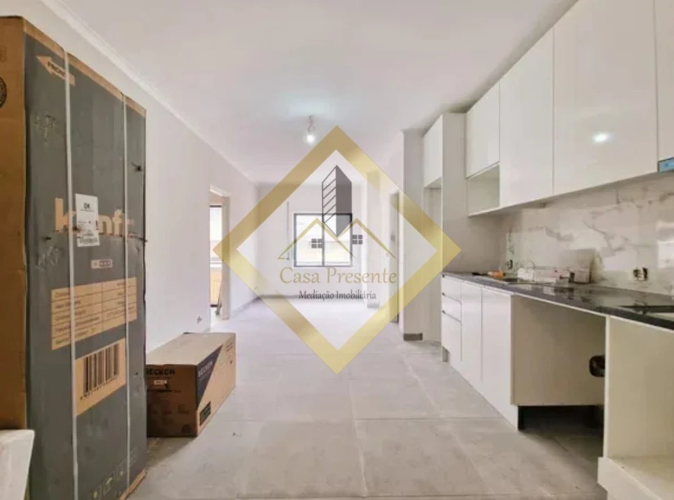 Apartamento T3 para Venda em Fiães Foto 2