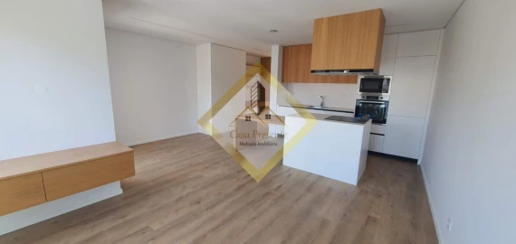 Apartamento T1 para Arrendamento em Mafamude e Vilar do Paraíso