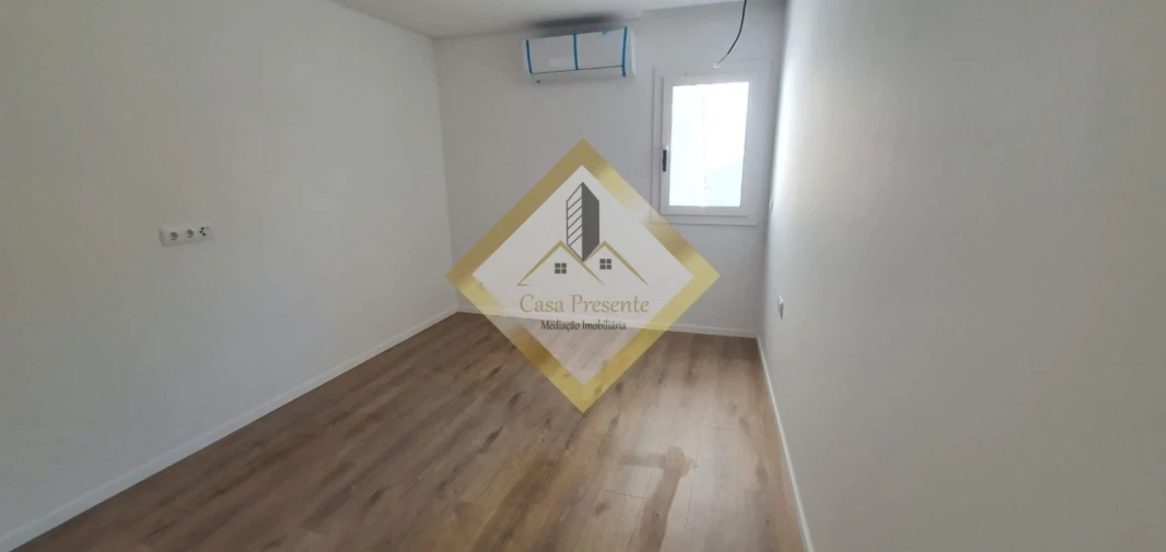 Apartamento T1 para Arrendamento em Mafamude e Vilar do Paraíso Foto 16