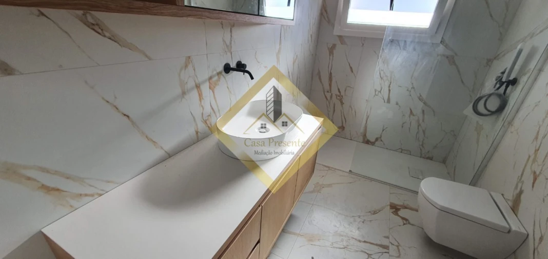 Apartamento T1 para Arrendamento em Mafamude e Vilar do Paraíso Foto 21