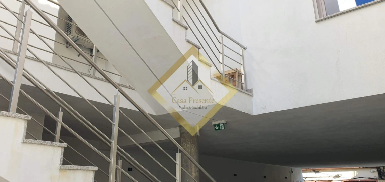 Apartamento T1 para Arrendamento em Mafamude e Vilar do Paraíso Foto 27