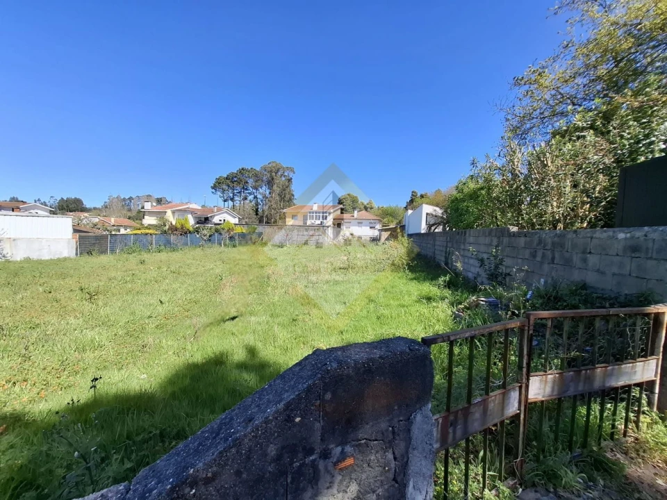 Terreno para Venda em Pedroso e Seixezelo Foto 1