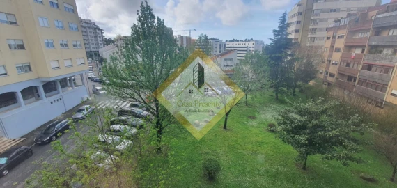 Apartamento T1 para Arrendamento em Santa Marinha e São Pedro da Afurada