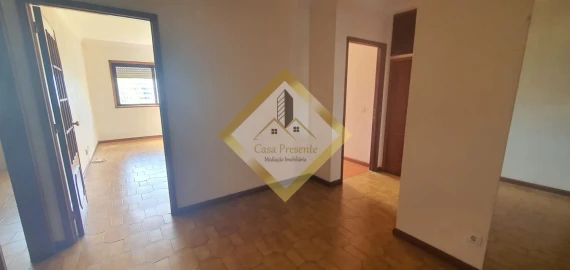 Apartamento T1 para Arrendamento em Santa Marinha e São Pedro da Afurada