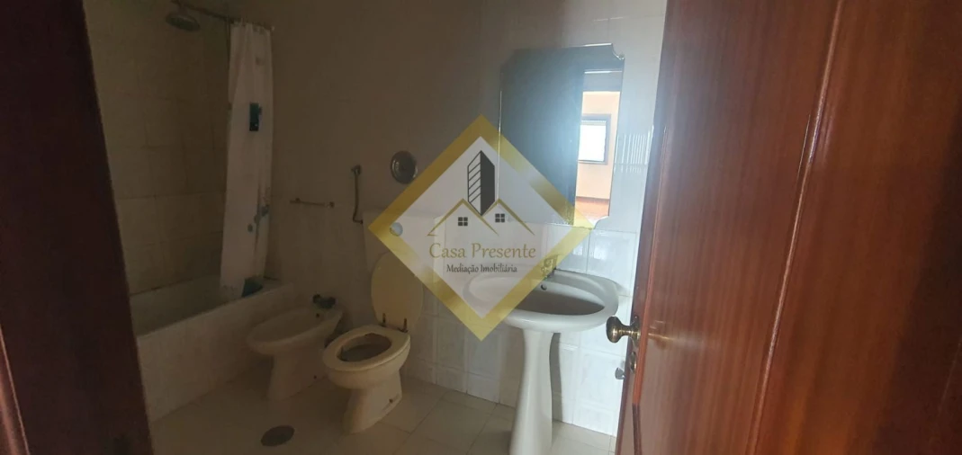 Apartamento T1 para Arrendamento em Santa Marinha e São Pedro da Afurada Foto 16