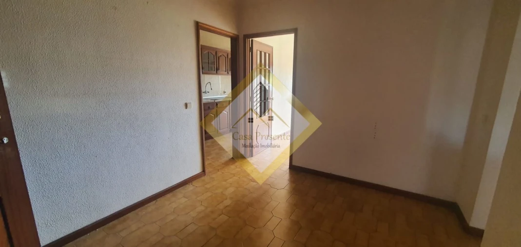 Apartamento T1 para Arrendamento em Santa Marinha e São Pedro da Afurada Foto 2