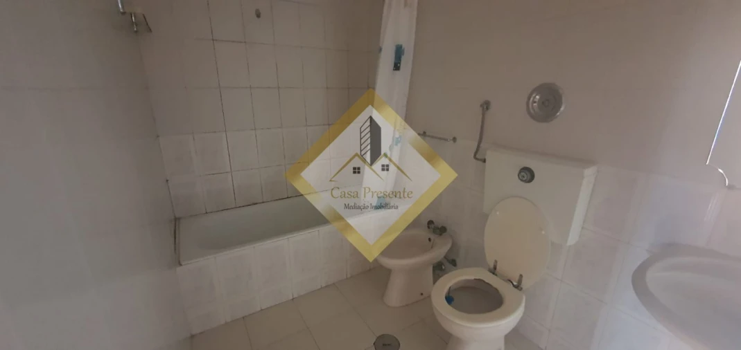 Apartamento T1 para Arrendamento em Santa Marinha e São Pedro da Afurada Foto 17