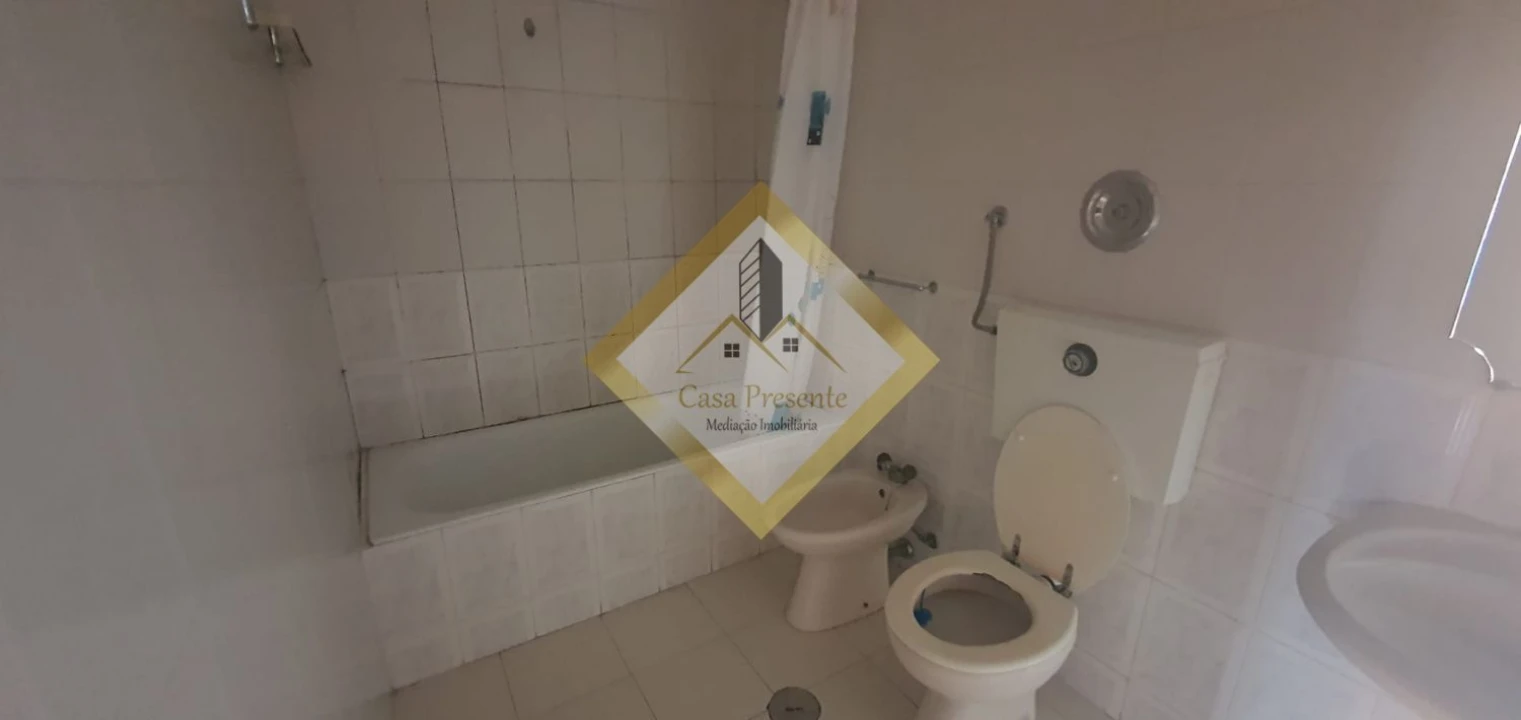 Apartamento T1 para Arrendamento em Santa Marinha e São Pedro da Afurada Foto 17