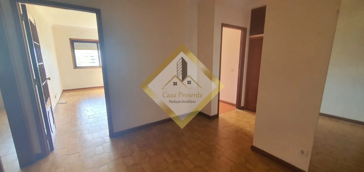 Apartamento T1 para Arrendamento em Santa Marinha e São Pedro da Afurada Foto 1